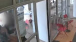 Πεδίο μάχης η Πολυτεχνειούπολη για μία αφίσα – Κουκουλοφόροι έκαναν γυαλιά καρφιά το κυλικείο
