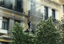 Δύο συλλήψεις στην Αθήνα και ένα διεθνές ένταλμα για το φονικό εμπρησμό της Marfin με τρεις νεκρούς