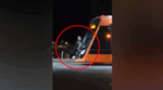 Παραλιακή: Νεαρός έκανε βόλτα… κρεμασμένος στο τραμ