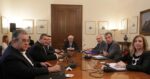 Συμβούλιο πολιτικών αρχηγών 2015: Στη δημοσιότητα τα πλήρη πρακτικά – Οι διαβεβαιώσεις Τσίπρα και το «μάζεψε τους υπουργούς σου» του Μεϊμαράκη