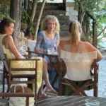 Νικόλ Κίντμαν: Διακοπές στους Παξούς με φίλες της (Φωτο)