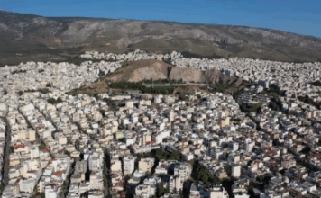 Στέγαση: «Βραχνάς» τα ενοίκια για τα ελληνικά νοικοκυριά