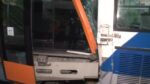 Πειραιάς: Καρέ καρέ η σύγκρουση λεωφορείου με τραμ – «Ακούστηκε ένας τρομερός θόρυβος»