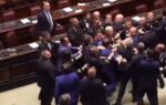 Ιταλία: Συμπλοκή βουλευτών μετά από ψηφοφορία για συνταγματική μεταρρύθμιση