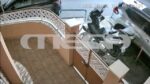 Κορυδαλλός: Η στιγμή που ληστής επιτίθεται σε 26χρονη – Ντοκουμέντο