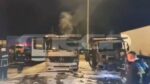 Κρήτη: Στις φλόγες τυλίχθηκαν δύο νταλίκες στο λιμάνι Ηρακλείου