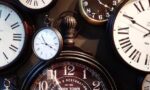 Μία ώρα «πίσω» τα ρολόγια από τα ξημερώματα της Κυριακής