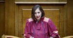 Λιποθύμησε η Μαρία Αθανασίου της Ελληνικής Λύσης στη Βουλή – Διακόπηκε η συνεδρίαση για το εργασιακό νομοσχέδιο