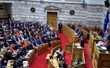 Βουλή: Έρχεται «χρονοκόφτης» στην Ολομέλεια – Πάνω από 7 ώρες κράτησε η συζήτηση για την εξωτερική πολιτική