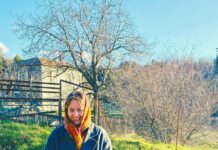 Βαλίσια Γκλέτσου: Η κόρη του Απόστολου Γκλέτσου έγινε 23 ετών! – Η συνεργασία με τον πατέρα της