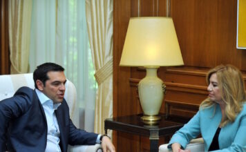 Βιβλίο Τσίπρα: «Είναι καθ’ έξιν ψεύτης» λέει ο σύζυγος της Φώφης Γεννηματά για τα περί πρότασης συμμετοχής της στην τότε κυβέρνηση