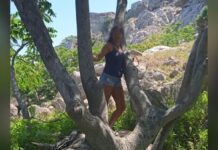 Σαλαμίνα: Εθισμένη στον τζόγο & πρώην υποψήφια με την «Χρυσή Αυγή» – Το προφίλ της 46χρονης που σκότωσε την πεθερά της