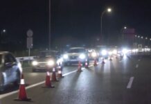 Ριτσώνα: Ατελείωτες ουρές στα εθνικά οδικά δίκτυα λόγω των μπλόκων των αγροτών – Απίστευτη ταλαιπωρία