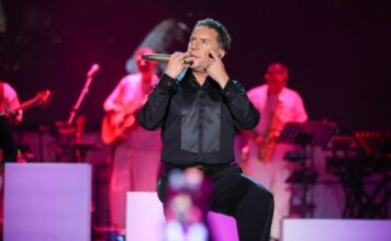 Γιώργος Μαζωνάκης: 22χρονος μήνυσε τον τραγουδιστή για ανήθικες προτάσεις