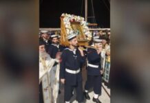 Με μεγαλοπρέπεια η λιτανεία της εικόνας του Αγίου Νικολάου στον Γαλατά Τροιζηνίας