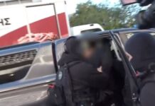 Φοινικούντα: Παραδόθηκε ο 30χρονος για τον οποίο είχε εκδοθεί διεθνές ένταλμα σύλληψης