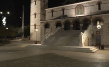 Γαλάτσι: Σάλος και πολιτική «διαμάχη» για πάρτι που στήθηκε σε προαύλιο εκκλησίας