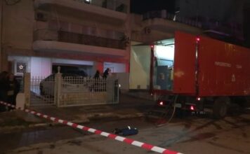 Καλλιθέα: Νεκροί δύο άνδρες μετά από φωτιά που ξέσπασε σε διαμέρισμα