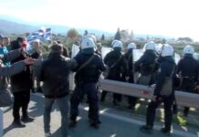 «Μπλόκα» της ΕΛ.ΑΣ. στους αγρότες – Χημικά στο Ρίο, εγκλωβίστηκαν ασθενοφόρα