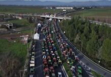 «Μπλόκο» στο Μαξίμου & Χριστούγεννα στους δρόμους αποφάσισαν οι αγρότες