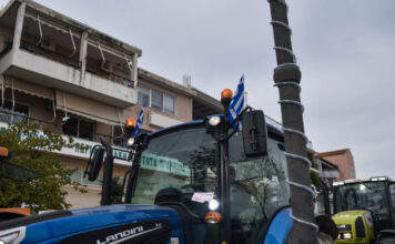 «Σκληραίνει» τη στάση της η κυβέρνηση μετά την άρνηση των αγροτών για διάλογο: Σενάρια για εισαγγελική παρέμβαση μετά τη Δευτέρα