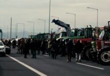 Μετ’ εμποδίων η έξοδος των Χριστουγέννων – Από παραδρόμους η κυκλοφορία στα μπλόκα