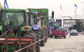 Κλιμακώνουν τις κινητοποιήσεις με νέα μπλόκα οι αγρότες – Αποφασισμένοι να παραμείνουν στους δρόμους