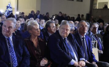 Κώστας Καραμανλής – Ευάγγελος Βενιζέλος: Live η παρέμβασή τους