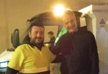 Ο Κυριάκος Μητσοτάκης στα Χανιά – Η χαλαρή βόλτα του πρωθυπουργού στο ενετικό λιμάνι