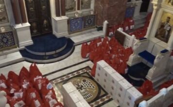 Δέματα αγάπης από την Ιερά Μητρόπολη Πειραιώς με την αδιάλειπτη αρωγή της ΠΑΕ Ολυμπιακός & του προέδρου Βαγγέλη Μαρινάκη