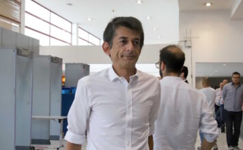 Νίκος Καρανίκας: Στον ΣΥΡΙΖΑ έχουν σκοπό να πάνε με τον Τσίπρα αλλά αυτός δεν τους θέλει μαζί του