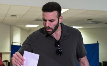 Κυβέρνηση για Νίκο Παππά: Είναι αμετανόητος – Έχει βρίσει όποιον μιλάει ελληνικά και παρέμενε στον ΣΥΡΙΖΑ – Προσωπική επιλογή Τσίπρα