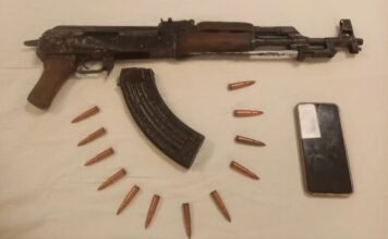 Αθήνα: Χειροπέδες σε 22χρονο – Εντοπίστηκε με καλάσνικοφ