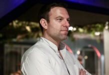 Ο Στέφανος Κασσελάκης συγκαλεί έκτακτο συνέδριο για την τύχη του Κινήματος Δημοκρατίας – Στον «αέρα» το κόμμα