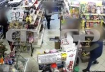 Θάσος: Η στιγμή που 50χρονη αναζητά καταφύγιο πριν την επίθεση από τον πρώην σύζυγό της – MEGA ντοκουμέντο