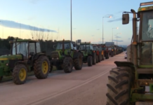 Αγρότες: «Παραλύει» η χώρα από τα δεκάδες μπλόκα – Αποκλείουν λιμάνια & αεροδρόμια