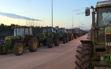 Αγρότες: «Παραλύει» η χώρα από τα δεκάδες μπλόκα – Αποκλείουν λιμάνια & αεροδρόμια