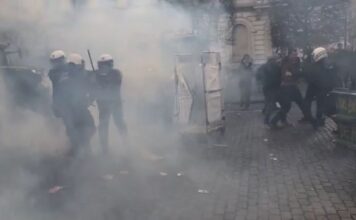 Πεδίο μάχης οι Βρυξέλλες μεταξύ αγροτών & Αστυνομίας – Επεισόδια & χημικά