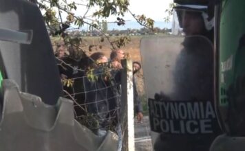 Αμετακίνητοι στους δρόμους οι αγρότες – Συνεχίζονται οι κινητοποιήσεις και τα μπλόκα