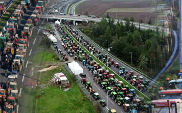 Αγρότες: Αυτοψία του MEGA στα μπλόκα των εθνικών οδών – Πώς διεξάγεται η κυκλοφορία