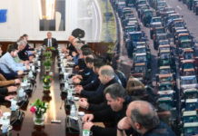 Η συνάντηση του πρωθυπουργού με τους αγρότες & οι αποφάσεις στα μπλόκα – Αυτές είναι οι βελτιώσεις σε πετρέλαιο και ρεύμα