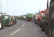 Αγρότες: «Ναι» στον διάλογο με Μητσοτάκη με ανοιχτούς δρόμους και τα τρακτέρ στα μπλόκα