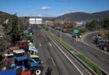 Οι αγρότες συναντούν τον Κυριάκο Μητσοτάκη στο Μαξίμου – Λεπτό προς λεπτό οι εξελίξεις