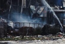 Τρίκαλα: Θρήνος για τις πέντε νεκρές εργαζόμενες μετά την έκρηξη στο εργοστάσιο «Βιολάντα»