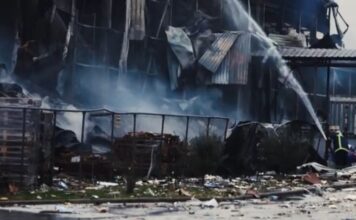 Τρίκαλα: Θρήνος για τις πέντε νεκρές εργαζόμενες μετά την έκρηξη στο εργοστάσιο «Βιολάντα»