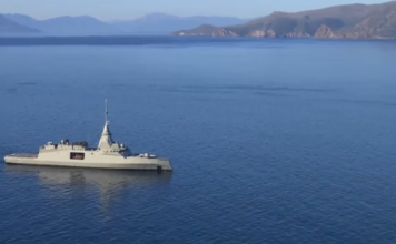Λαμπρή υποδοχή της φρεγάτας «Κίμων» – Στον ελληνικό στόλο το πιο σύγχρονο πλοίο της Ευρώπης