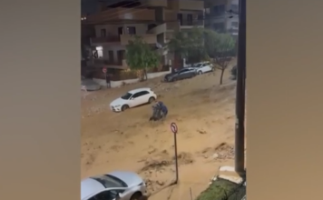 Γλυφάδα: Η ζωή και ο θάνατος στην ίδια γειτονιά – Μία γυναίκα νεκρή από τα ορμητικά νερά, μία σώθηκε την τελευταία στιγμή