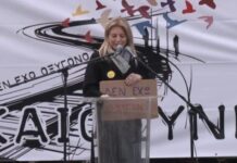 Συγγενείς των θυμάτων των Τεμπών & πολίτες για τη δημιουργία κόμματος από τη Μαρία Καρυστιανού