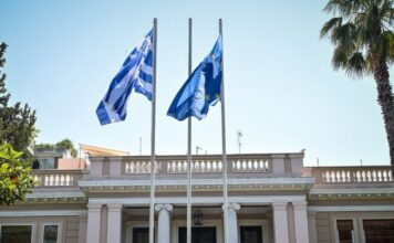 Μαξίμου για Αντώνη Σαμαρά: «Συνήθεις εκτός πραγματικότητας τοποθετήσεις»
