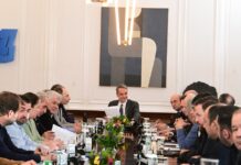 Μητσοτάκης και αγρότες τα είπαν στο Μαξίμου για πάνω από 3 ώρες: Βελτιώσεις σε πετρέλαιο και ρεύμα, επιτάχυνση αποζημιώσεων του ΕΛΓΑ – Όλα όσα έγιναν